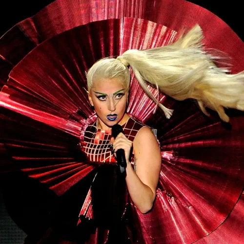 Lady Gaga: A Loucura por Trás da Genialidade – 5 Segredos da Mente Mais Criativa do Pop